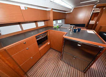 Rent a sailboat in Marina Sukosan (D-Marin Dalmacija) - Bavaria C50