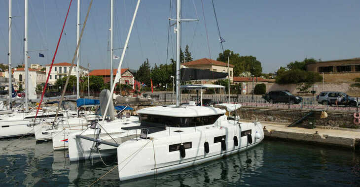 Rent a catamaran in Lavrion Marina - Lagoon 46 - 4 + 2 cab.