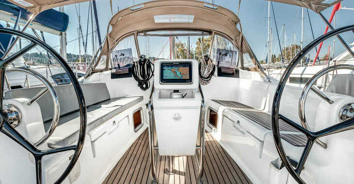 Rent a sailboat in Marina Paleros - Sun Odyssey 419