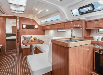 Rent a sailboat in Punat - Bavaria Cruiser 41 - 3 cab.
