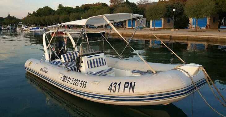 Rent a dinghy in Punat Marina - Zodiac Madline 2