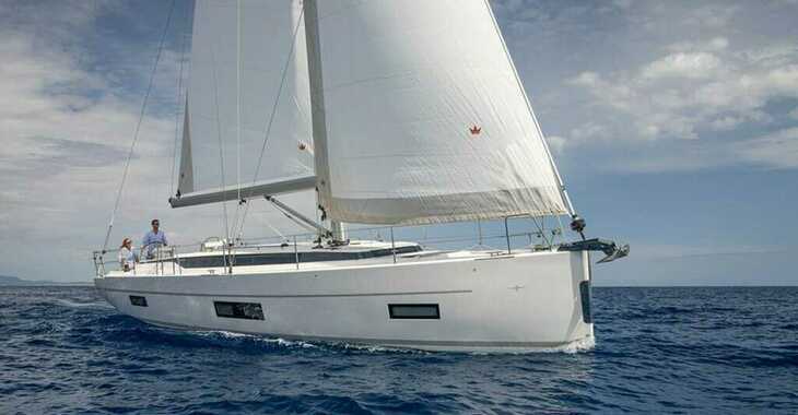 Rent a sailboat in Veruda Marina - Bavaria C45 Style