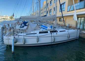 Rent a sailboat in Port Roses - Hanse 345