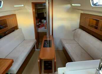 Rent a sailboat in Port Roses - Hanse 345