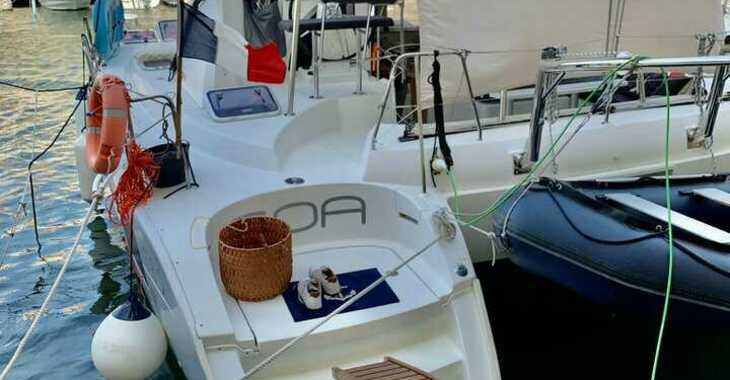 Rent a catamaran in Port Roses - Lagoon 380 - 4 cab.