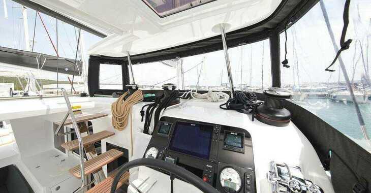 Rent a catamaran in Marina Kastela - Lagoon 450 S - 4 + 2 cab.