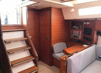 Alquilar velero en Marina Kastela - More 55