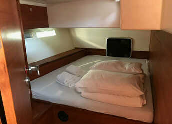 Alquilar velero en Marina Kastela - More 55