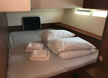 Alquilar velero en Marina Kastela - More 55