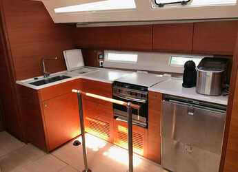 Alquilar velero en Marina Kastela - More 55