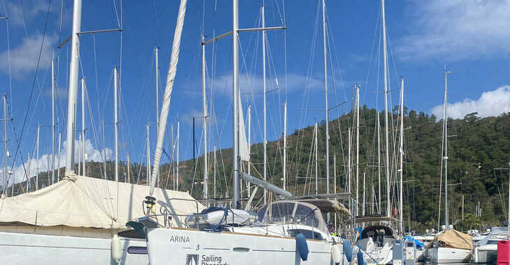 Rent a sailboat in Netsel Marina - Oceanis 40