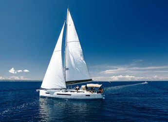 Rent a sailboat in Nikiti - Sun Odyssey 490
