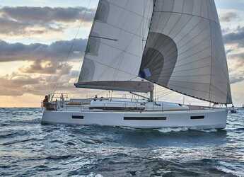 Rent a sailboat in Nikiti - Sun Odyssey 490