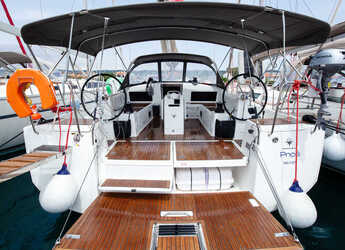 Rent a sailboat in Nikiti - Sun Odyssey 490