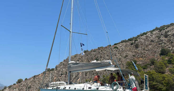 Rent a sailboat in Nikiti - Cyclades 43.4