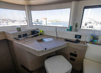 Rent a catamaran in Port of Mahe - Lagoon 46 