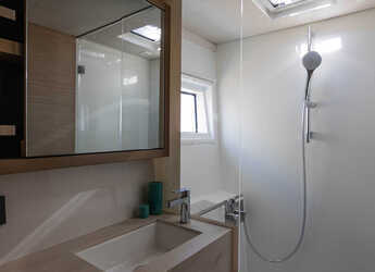 Rent a catamaran in Port of Mahe - Lagoon 46 