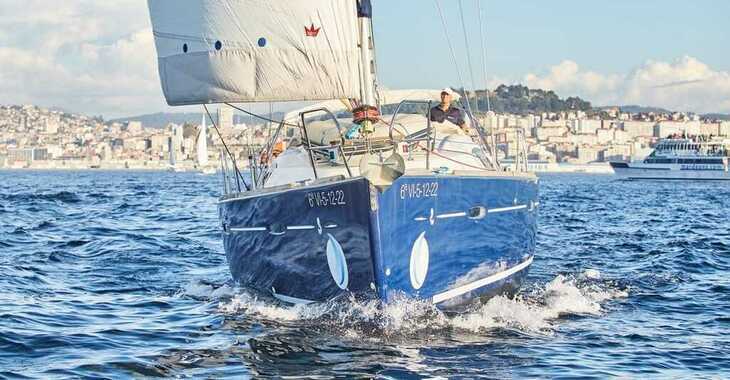 Alquilar velero en Vigo  - Beneteau 405