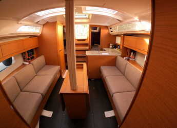 Chartern Sie segelboot in Adaköy Marina - Dufour 37/3.cabin