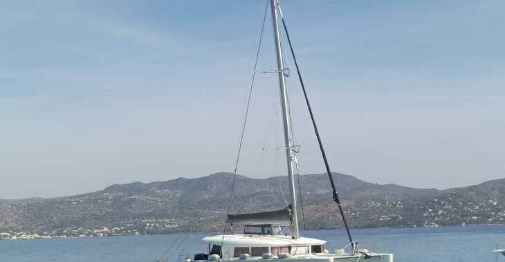 Rent a catamaran in Nea Peramos - Lagoon 400 