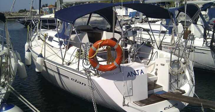 Rent a sailboat in Marina Tankerkomerc - Elan 333