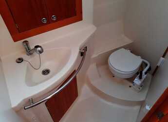 Rent a sailboat in Zadar Marina - Elan 384 Impression