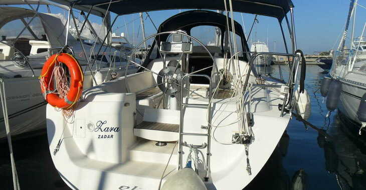 Rent a sailboat in Zadar Marina - Elan 333