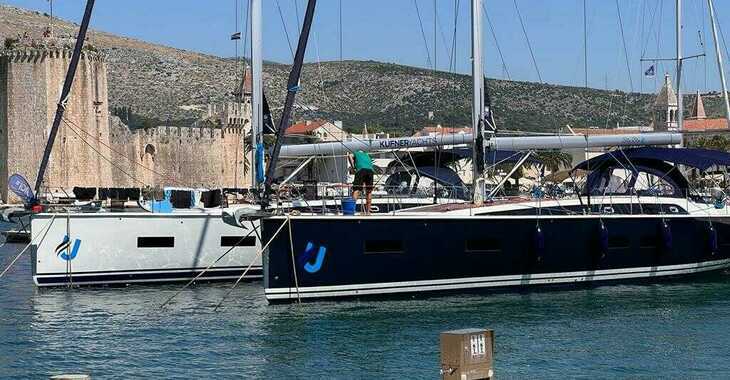 Rent a sailboat in Marina d'Arechi - D&D Kufner 54