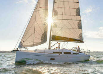 Rent a sailboat in Marina Pula (ACI Marina) - Hanse 348- 3 cab.