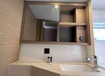 Rent a catamaran in Lefkas Marina - Lagoon 46