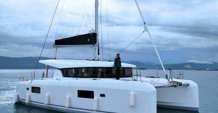 Rent a catamaran in Marina Gouvia - Lagoon 42 