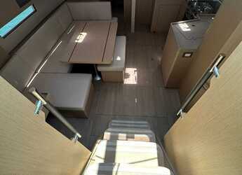 Rent a sailboat in Lefkas Marina - Oceanis 40.1