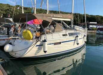 Rent a sailboat in Veruda Marina - Bavaria Cruiser 34 - 2 cab.