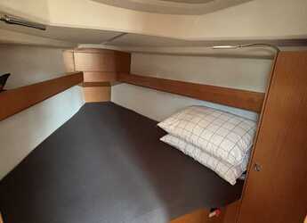 Rent a sailboat in Veruda - Bavaria Cruiser 34 - 2 cab.