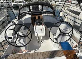 Rent a sailboat in Veruda - Bavaria Cruiser 34 - 2 cab.