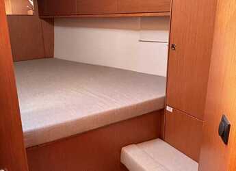 Rent a sailboat in Veruda - Bavaria Cruiser 46 - 4 cab.