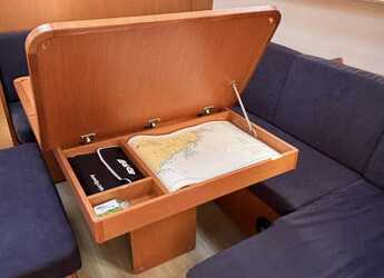 Rent a sailboat in Veruda - Bavaria Cruiser 46 - 4 cab.