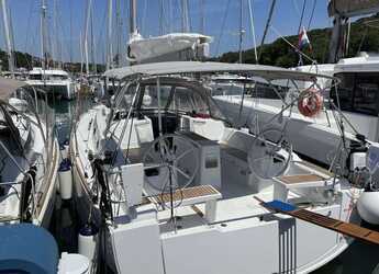 Rent a sailboat in Veruda - Oceanis 38.1