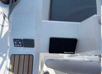 Rent a sailboat in Veruda - Oceanis 38.1