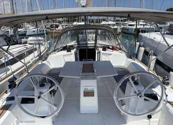 Rent a sailboat in Veruda - Oceanis 38.1