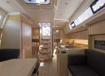Alquilar velero en Marina Kastela - Bavaria C38