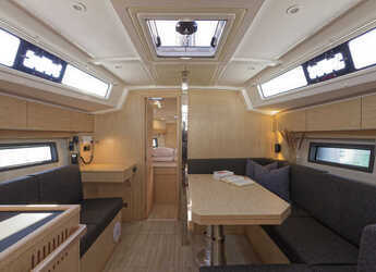 Alquilar velero en Marina Kastela - Bavaria C38