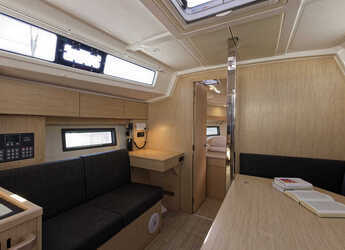 Alquilar velero en Marina Kastela - Bavaria C38