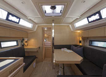 Alquilar velero en Marina Kastela - Bavaria C38