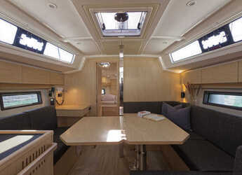 Alquilar velero en Marina Kastela - Bavaria C38