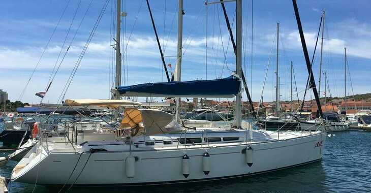 Rent a sailboat in Yacht kikötő - Tribunj - Sun Odyssey 49
