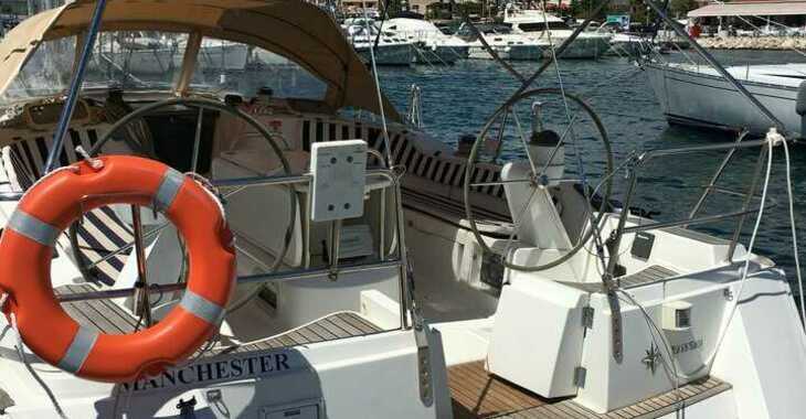 Chartern Sie segelboot in Yacht kikötő - Tribunj - Sun Odyssey 49
