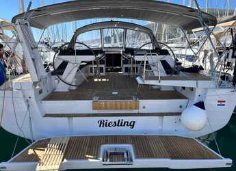 Rent a sailboat in Marina Baotić - Hanse 460