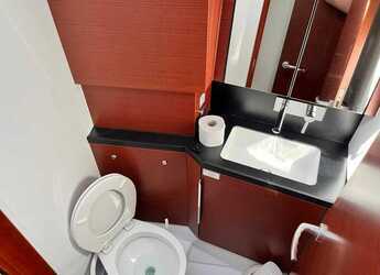 Rent a sailboat in Marina Baotić - Hanse 460