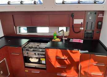 Rent a sailboat in Marina Baotić - Hanse 460